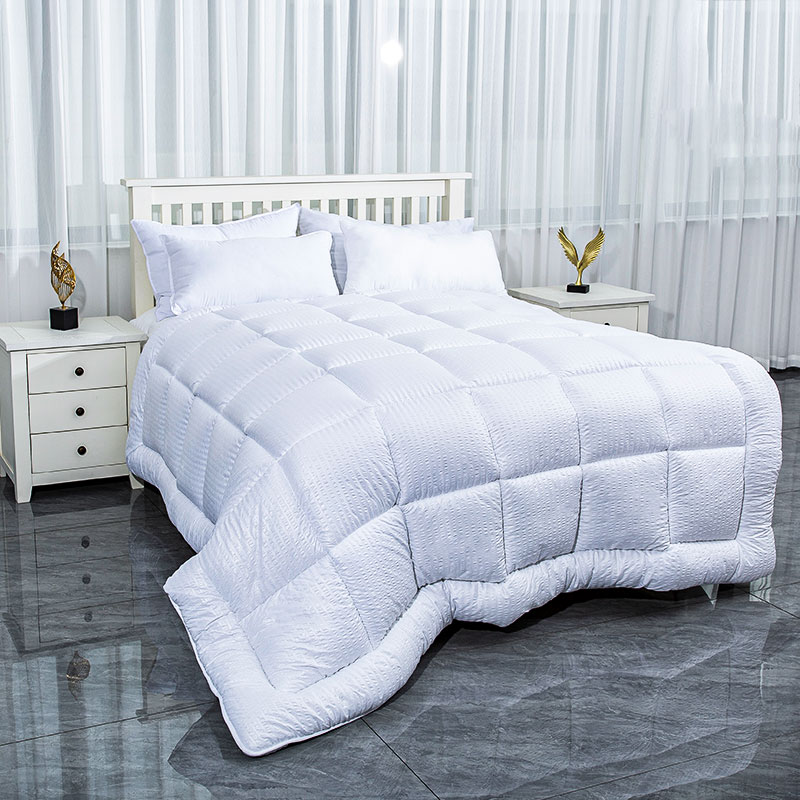 Quilted স্বাচ্ছন্দ্য এইচএফ 2409-002